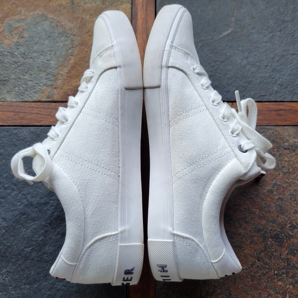 Tommy Hilfiger ‘Paskal2’ Women’s 10 Low Top Sneaker - Picture 5 of 8